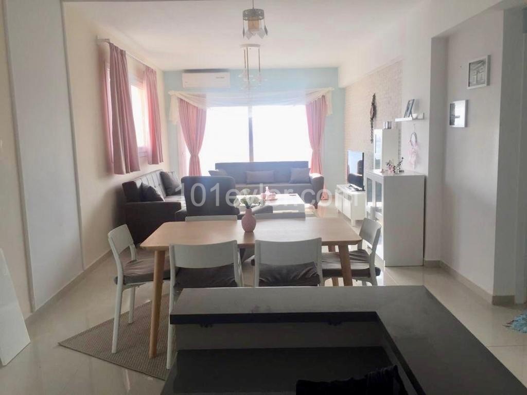 DENİZDEN İSKELEDE deniz manzaralı SATILIK 3+1 DAİRE 