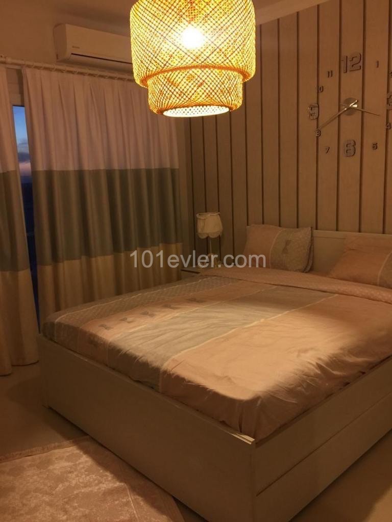 DENİZDEN İSKELEDE deniz manzaralı SATILIK 3+1 DAİRE 