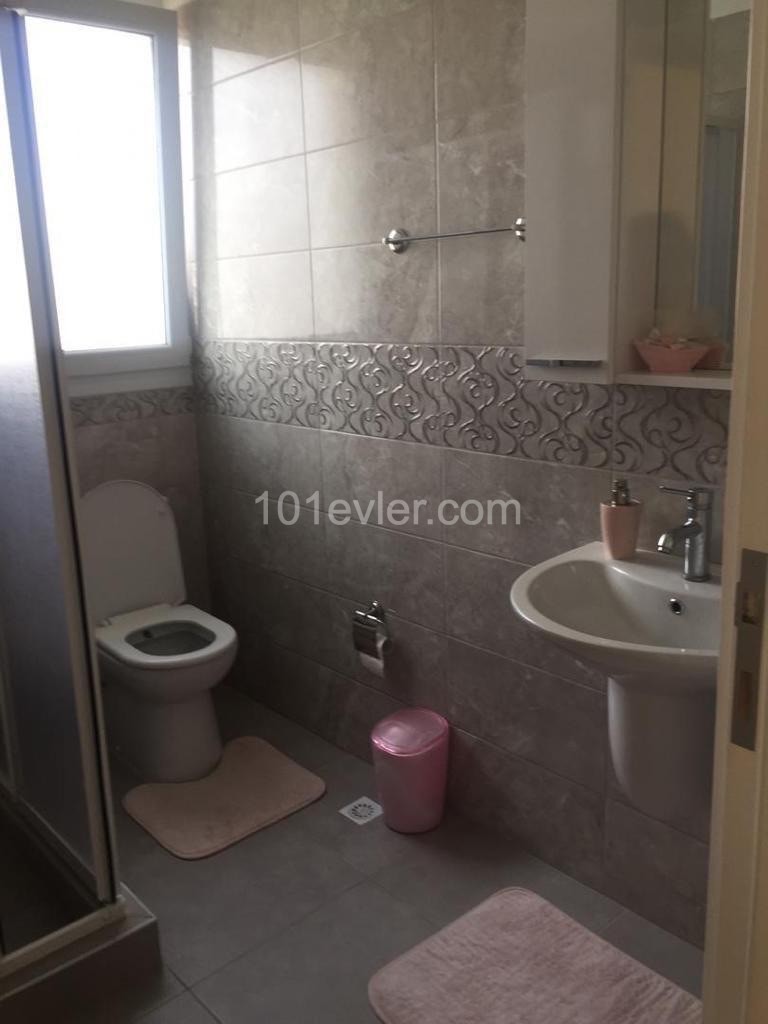 DENİZDEN İSKELEDE deniz manzaralı SATILIK 3+1 DAİRE 