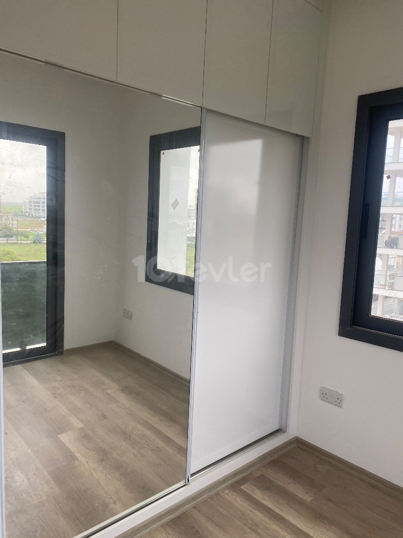 DENİZDEN İSKELEDE denize yürüme mesafesinde SIFIR 1+1 SATILIK DAİRE 