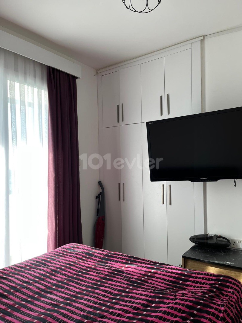 DENİZDEN magusa citmallde tüm vergileri ödenmiş  eşyasız SATILIK 2+1 penthouse DAİRE 