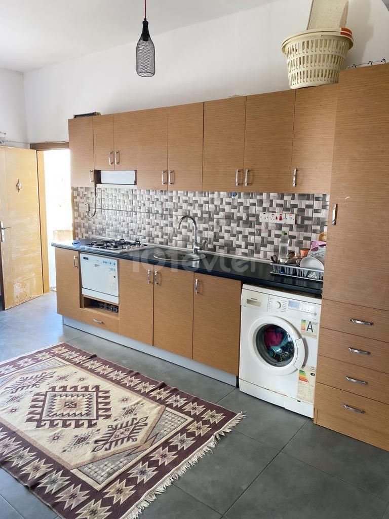 MAGOSA AYLUGA IS MAGNIFICENT 4+2 2. FLOOR 2 SEPARATE HOUSE IS FULLY FURNISHED AND HAS A TURKISH COB EMERGENCY SALE FOR ABOUT 5 CARS AND A CLOSED GARAGE AND THE CONDITION OF THE GOODS IS VERY GOOD IN THE CITY, THIS OPPORTUNITY WILL NOT BE MISSED.. ** 