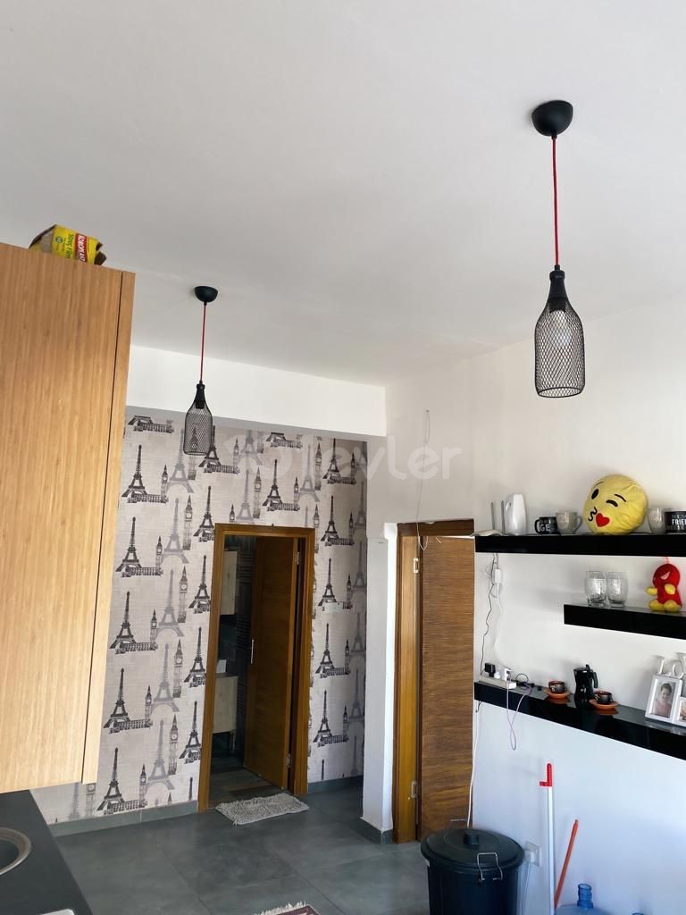 MAGOSA AYLUGA IS MAGNIFICENT 4+2 2. FLOOR 2 SEPARATE HOUSE IS FULLY FURNISHED AND HAS A TURKISH COB EMERGENCY SALE FOR ABOUT 5 CARS AND A CLOSED GARAGE AND THE CONDITION OF THE GOODS IS VERY GOOD IN THE CITY, THIS OPPORTUNITY WILL NOT BE MISSED.. ** 