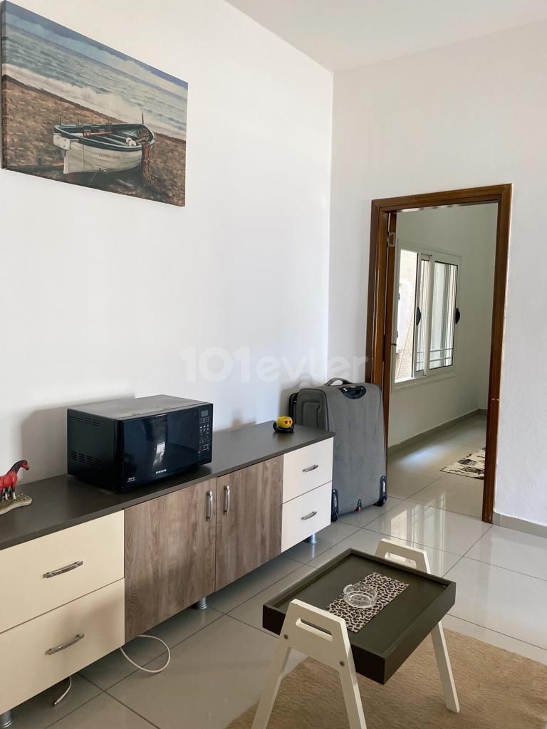 MAGOSA AYLUGA IS MAGNIFICENT 4+2 2. FLOOR 2 SEPARATE HOUSE IS FULLY FURNISHED AND HAS A TURKISH COB EMERGENCY SALE FOR ABOUT 5 CARS AND A CLOSED GARAGE AND THE CONDITION OF THE GOODS IS VERY GOOD IN THE CITY, THIS OPPORTUNITY WILL NOT BE MISSED.. ** 