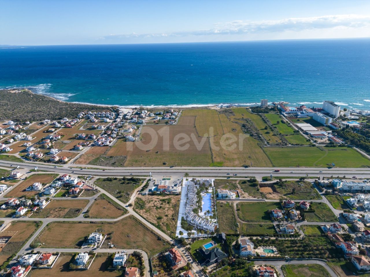 WIR BIETEN EINEN VOLLSTÄNDIGEN WOHNRAUM IN DER FAMILIE GEGEN DAS SALAMIS HOTEL IN MAGUSA, MIT EINZIGARTIGEM MEERBLICK UND INTERNATIONALER NATUR, 1+1 2+1 UND VILLEN IM STUDIIO-STIL, ERSCHWINGLICH IM DEZEMBER 2024 DEZEMBER, GELIEFERT NACH CANPANZAULA.