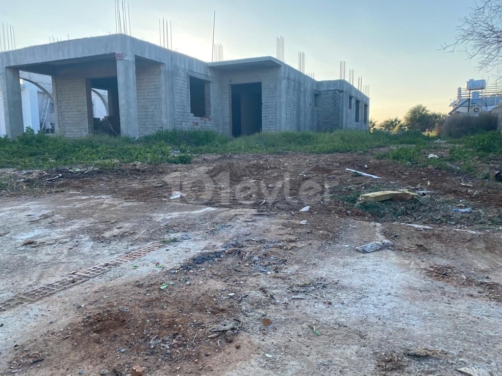 IN A WONDERFUL LOCATION IN MORMENEKŞEDE 650 M2 OF LAND IN 15 M2 OF PLASTERING IN THE LAND OF 650 M2 FOR SALE APARTMENT FOR SALE THAT WILL NOT LOOK LIKE PALACES WITH VERY LITTLE WORK LEFT FOR THE FINISH. ** 