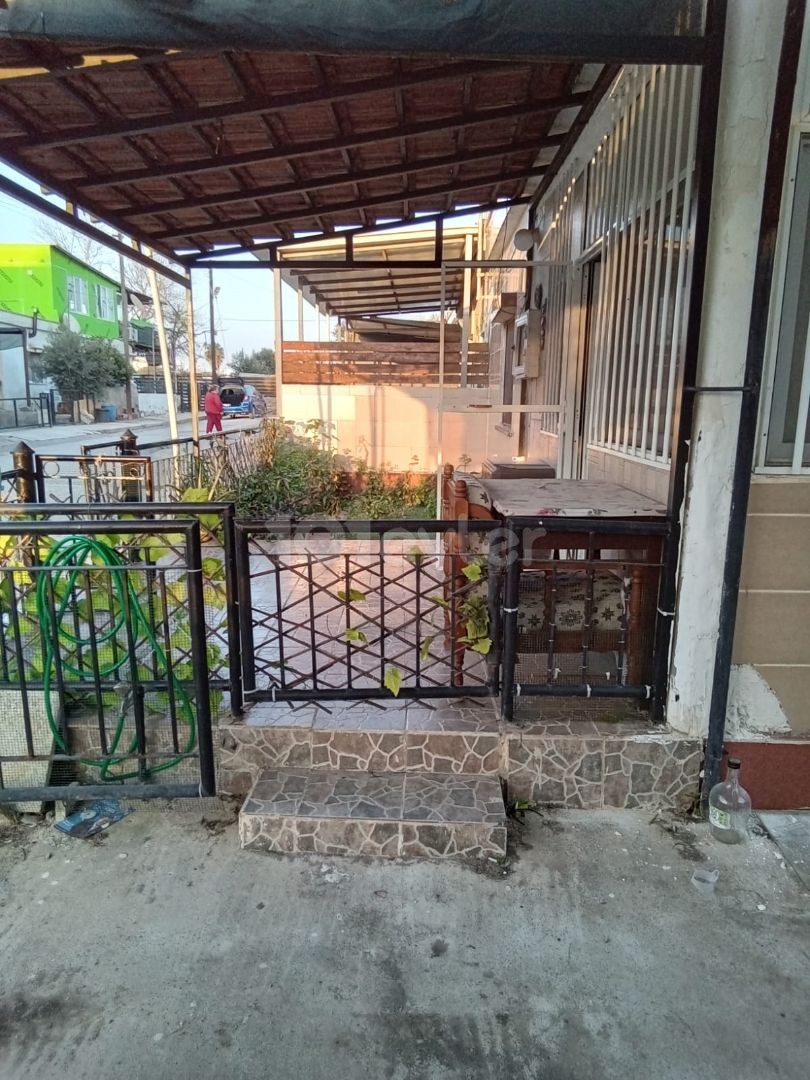 MAGOSA ECE UN 15 AĞUSTOZ BOULEVARD WITH DETACHED GARAGE, GARDEN AND BOLKON WITH 266 M2 TOTAL LAND WITH HALF FURNISHED AND OPEN TO BARTER FOR SALE WITH CONDITION OF BEING A APARTMENT FLOOR