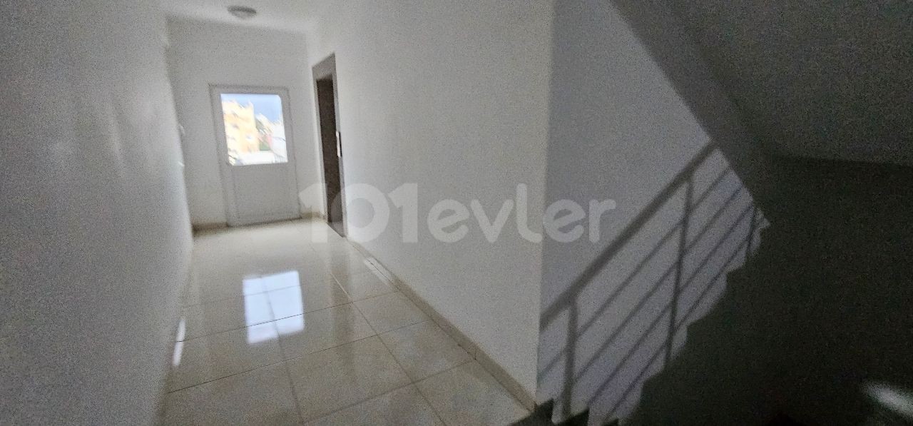 kiralık 2+1 gulseren Gazimağusa eşyalı ((uii)) 2+1 for rent Famagusta gulseren ((uii)) واحد دو خوابه اجاره ماگوسا گلسرن فرنیش