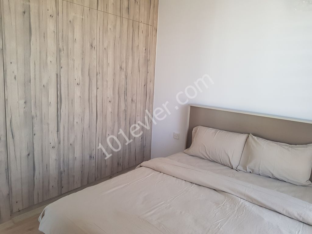 KOMİSYONSUZ...CRATOS HOTEL YAKININDA ANA YOLA 2 DK UZAKLIKTA 2 YATAK ODALI  EŞYALI LÜKS DAİRE 0533 871 14 90 