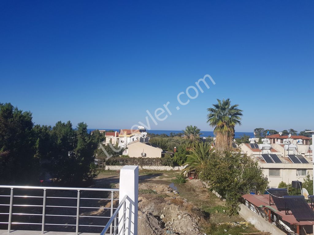 Girne Üniversitesi'ne yürüyüş mesafesinde 1 yatak odalı yeni bina yeni eşyalı kiralık .. 0533 871 14 90