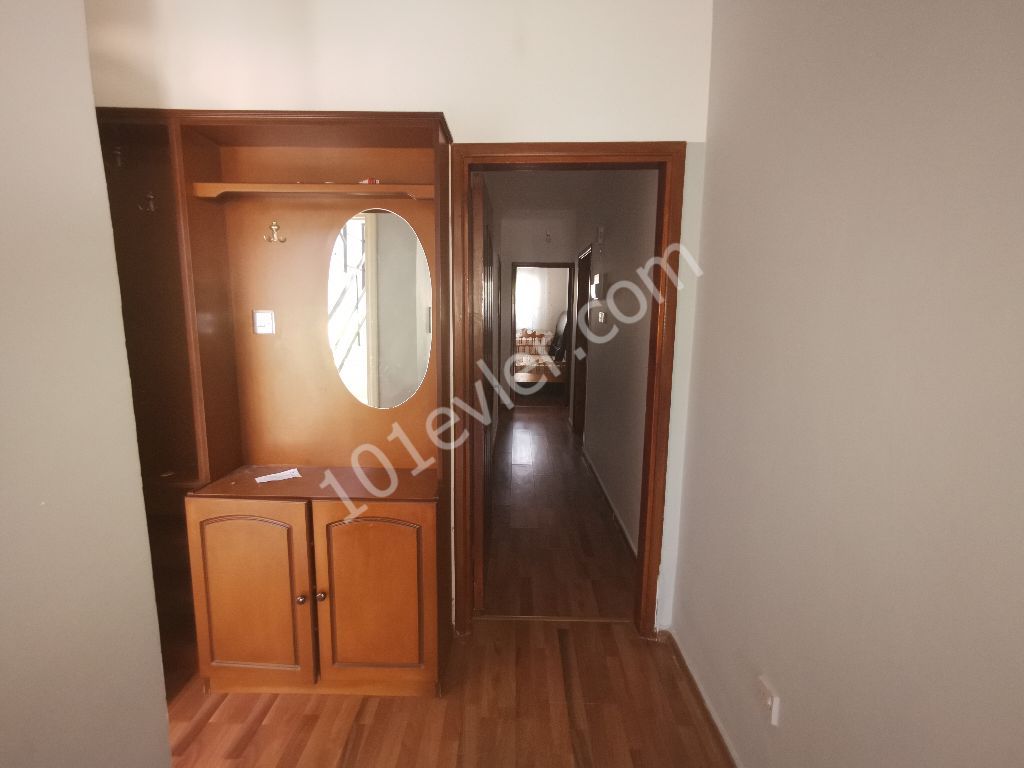 Flat To Rent in Girne Merkez, Kyrenia