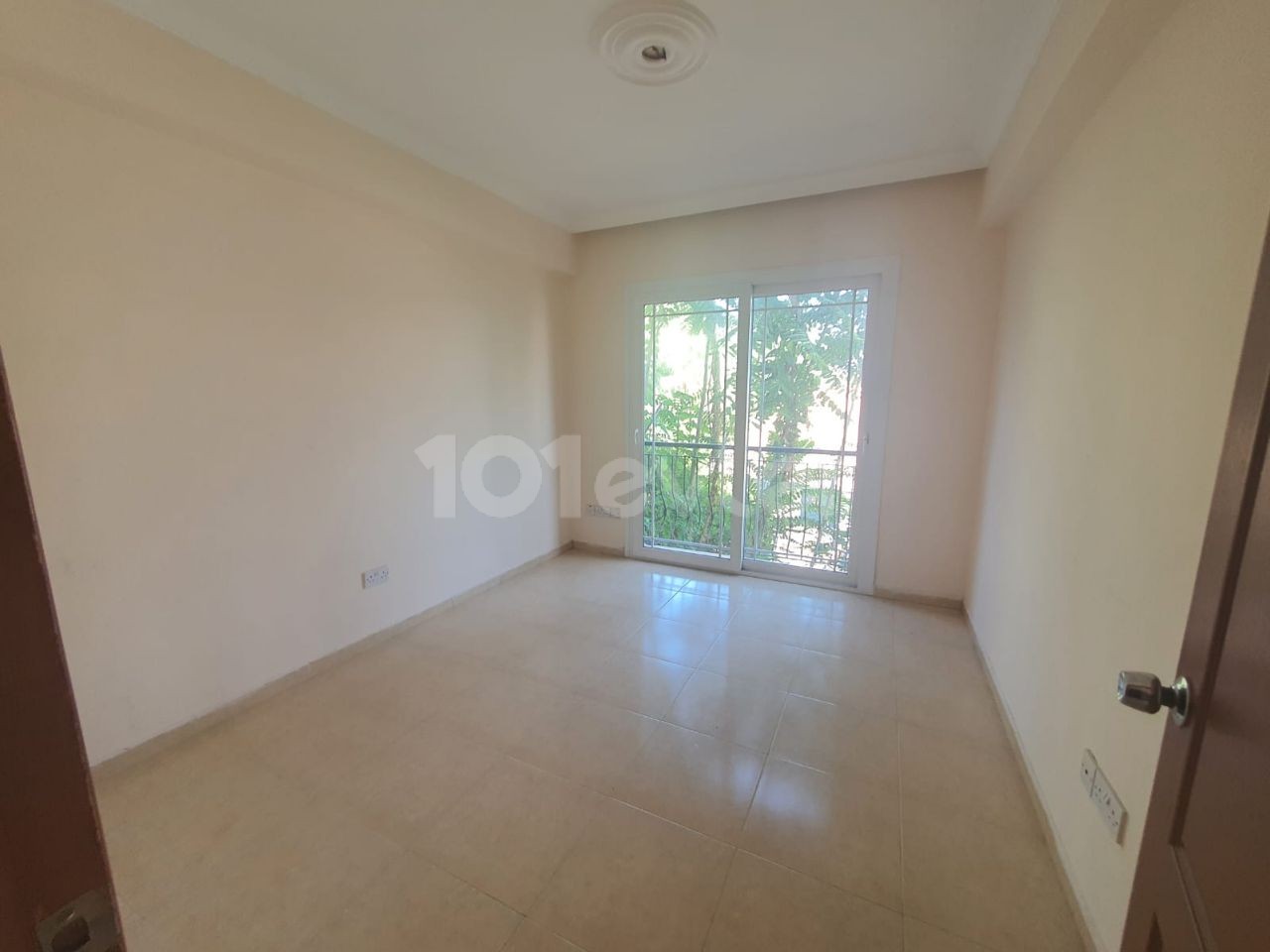 23 April spacious unfurnished 3-bedroom rental apartment next to the primary school.. ** 