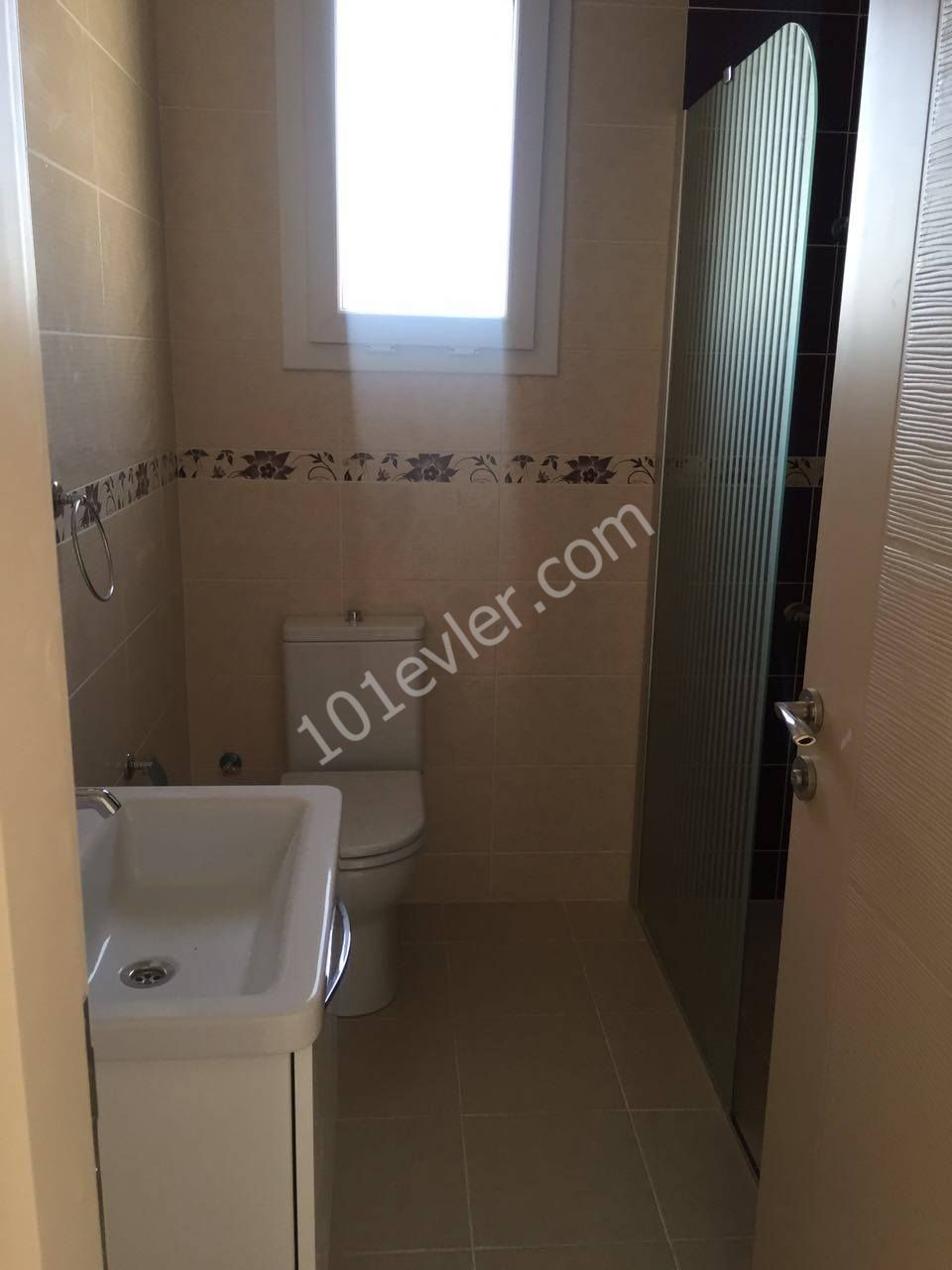 Flat To Rent in Girne Merkez, Kyrenia