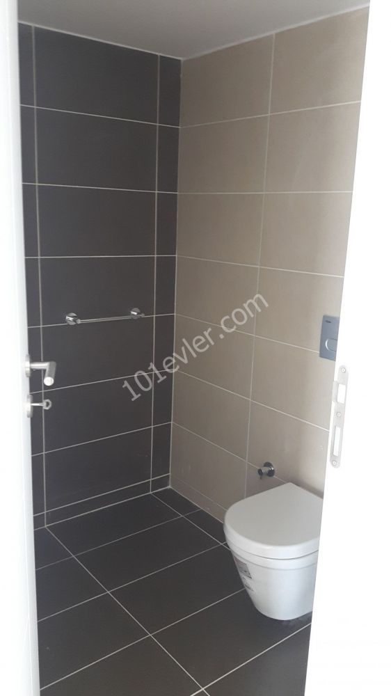 Flat To Rent in Girne Merkez, Kyrenia