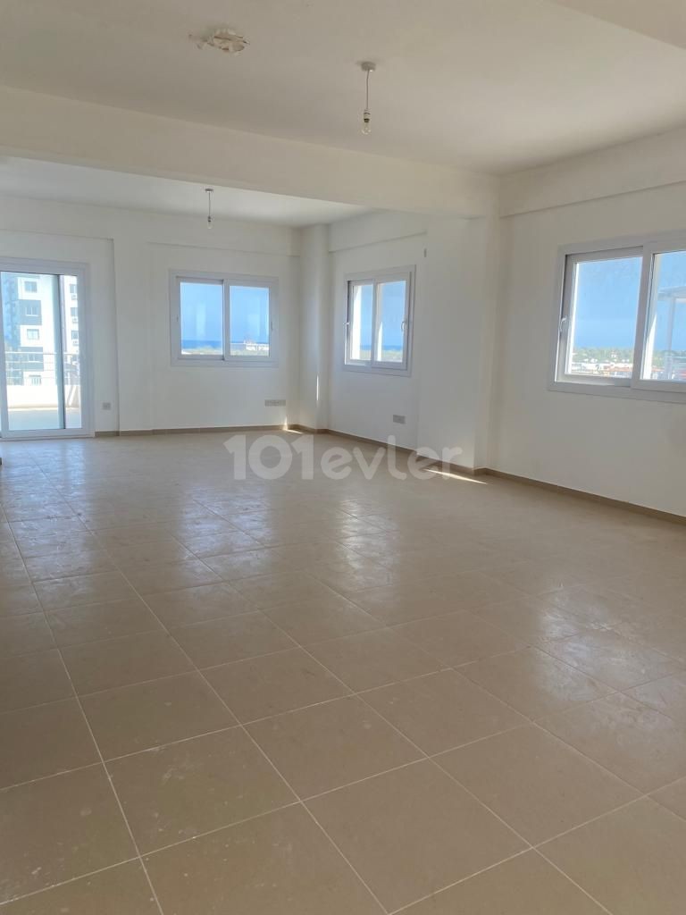 3+1 (Türkische KOKANLI ) (189 m2) PENTHOUSE zum Verkauf in Famagusta YENIBOGAZICI **  ** 