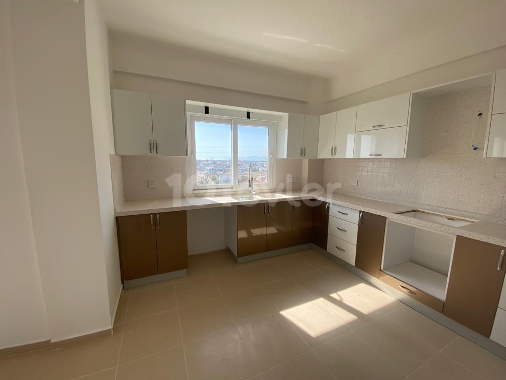 3+1 (Türkische KOKANLI ) (189 m2) PENTHOUSE zum Verkauf in Famagusta YENIBOGAZICI **  ** 