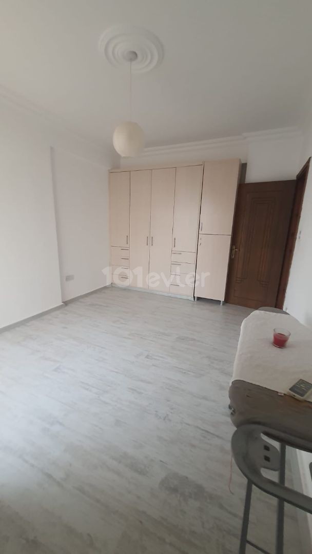 2+1 PENTHOUSE ZUM VERKAUF IM ZENTRUM VON FAMAGUSTA