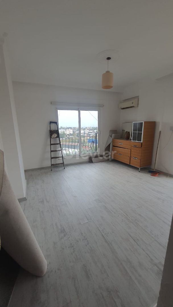 MAĞUSA MERKEZDE 2+1 SATILIK PENTHOUSE