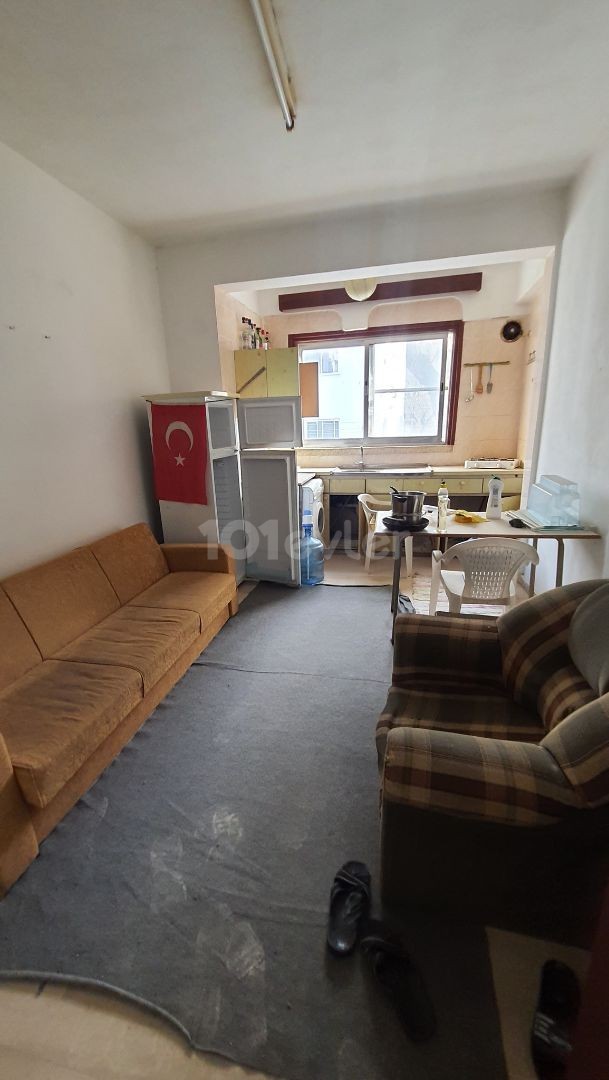 GAZİMAGUSA MERKEZDE SATILIK 5 DAİRE FIRSAT ÜRÜN