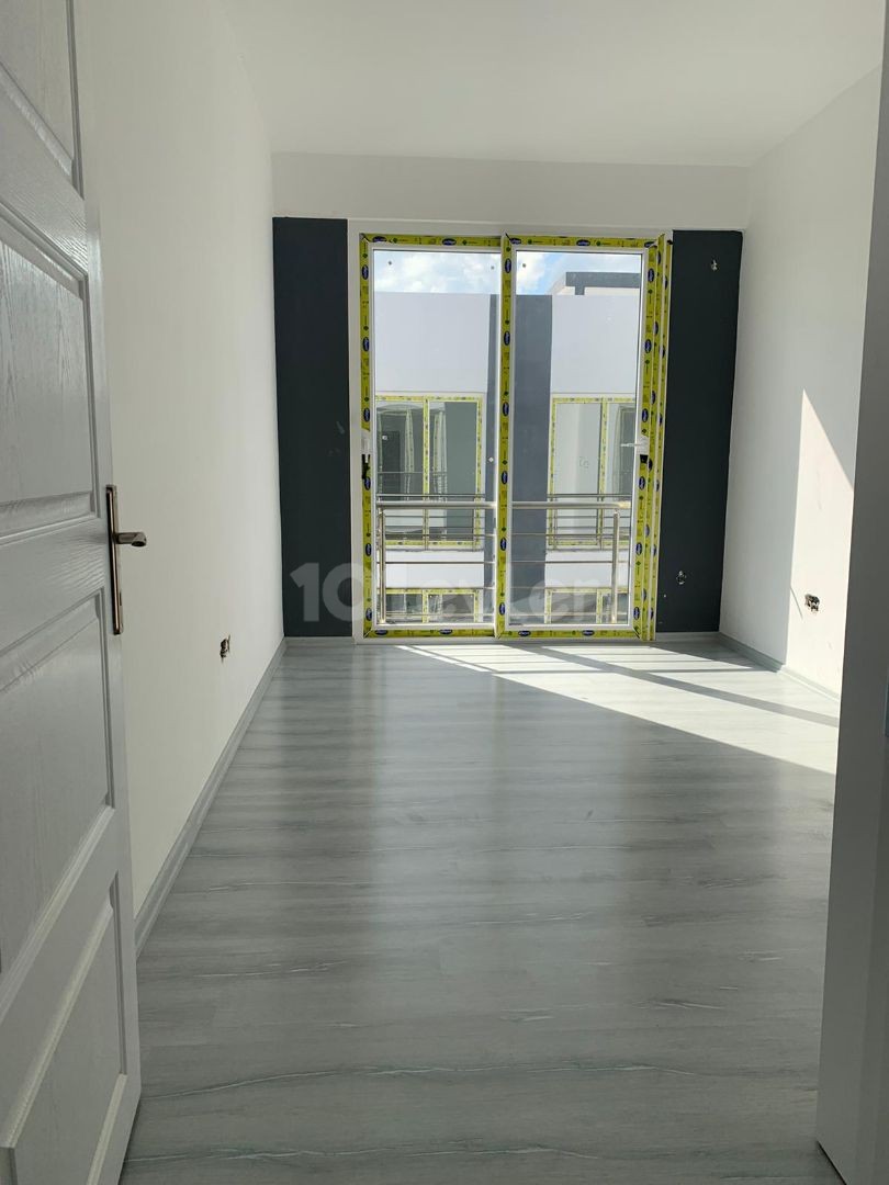 GAZİMAGUSA SATILIK SIFIR ZEMİN KAT DAİRE