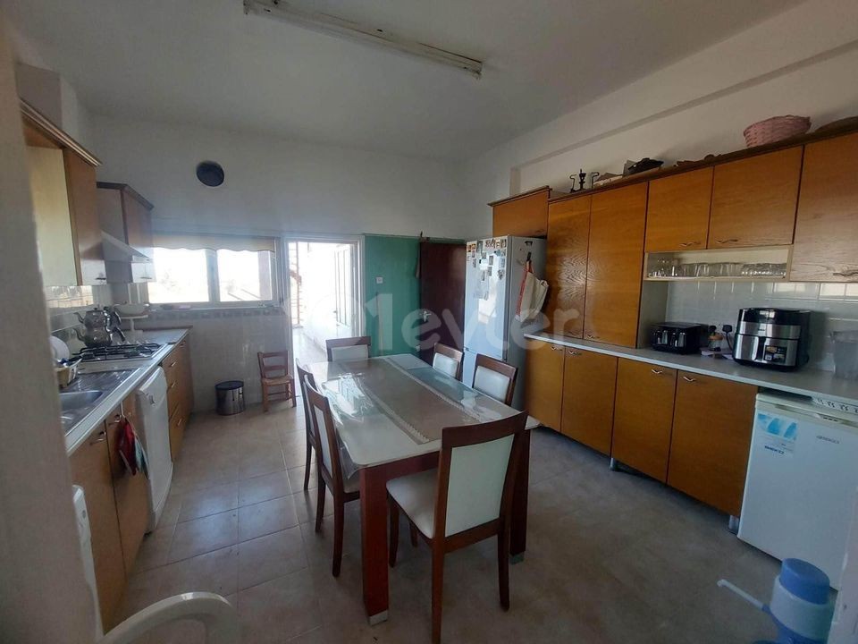 MAĞUSA LARNAKA YOLUNDA SATILIK 3+1 DAİRE