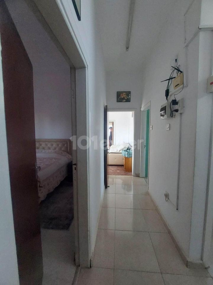 MAĞUSA LARNAKA YOLUNDA SATILIK 3+1 DAİRE