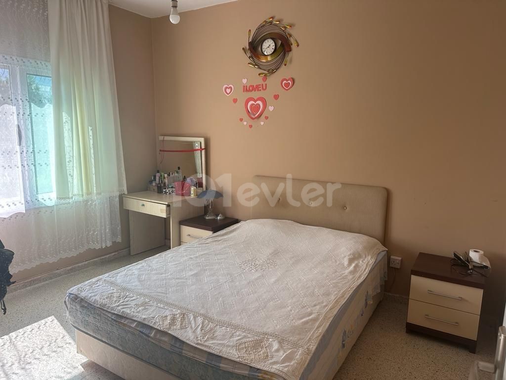 3+1 flat for sale in Kyrenia center. It will be given unfurnished.