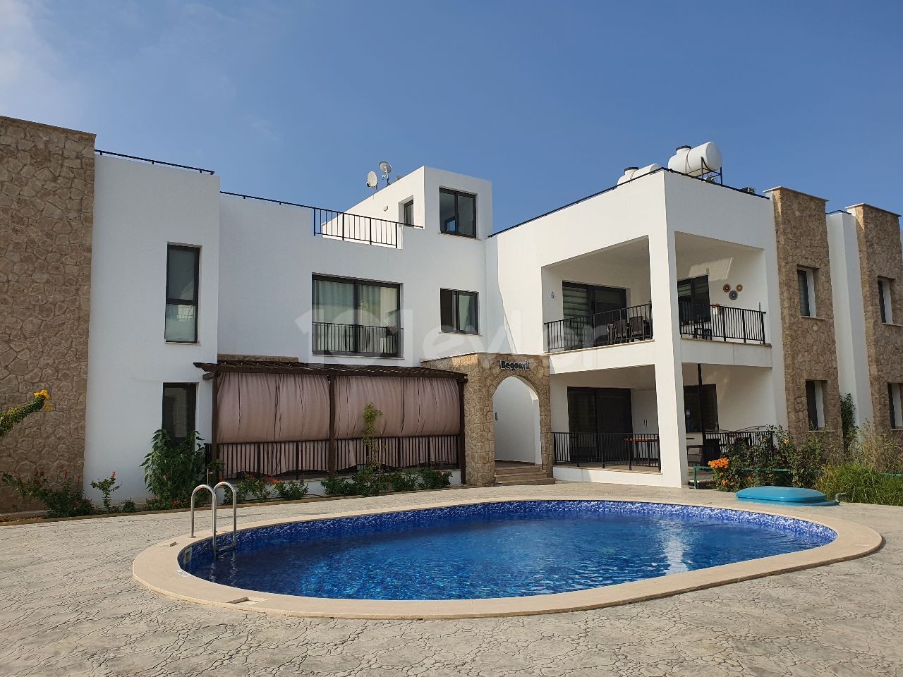 Girne Olive Grove | On the Site with a Shared Pool | Fully Furnished | 3+1 Spacious Flat with Terrace ** 