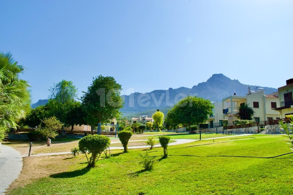 نیمه جدا برای اجاره in Karaoğlanoğlu, گیرنه