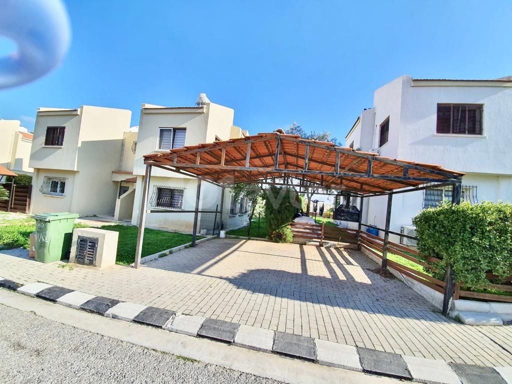 Semi Detached To Rent in Karaoğlanoğlu, Kyrenia