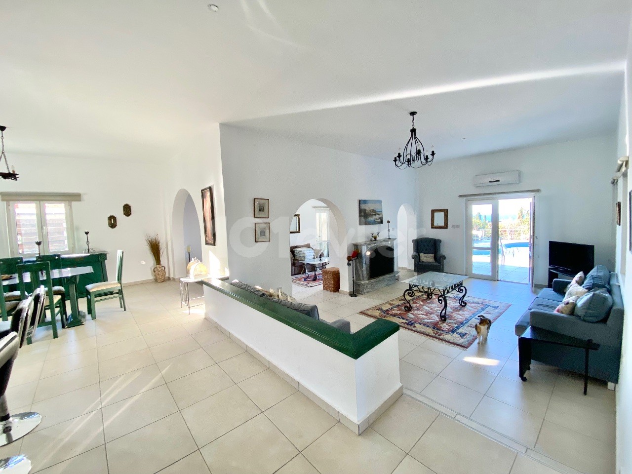 Girne Edremit |Very Well Maintained 4+1 Villa For Rent | Pool | 3400m2 Garden ** 