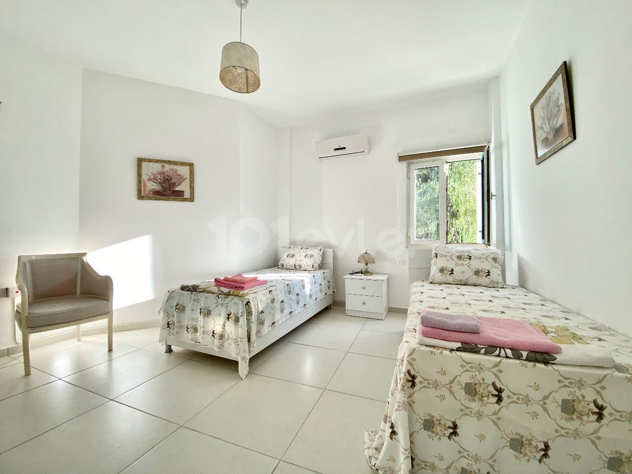 Girne Edremit |Very Well Maintained 4+1 Villa For Rent | Pool | 3400m2 Garden ** 