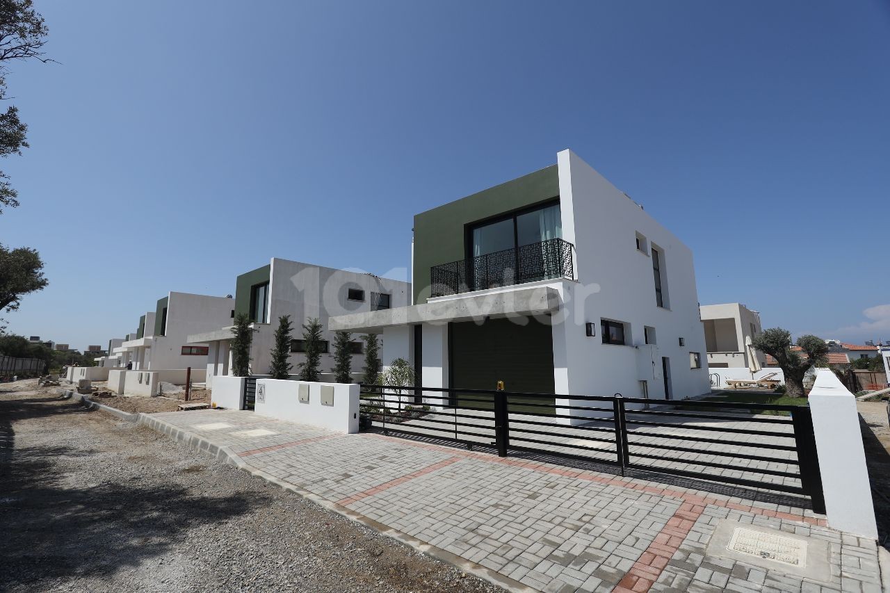 Girne Zeytinlik'de | Turk Kocanli | Lux Villa| %50 Pesinat ile Bankasiz Kefilsiz Şirkete Ödemeli!