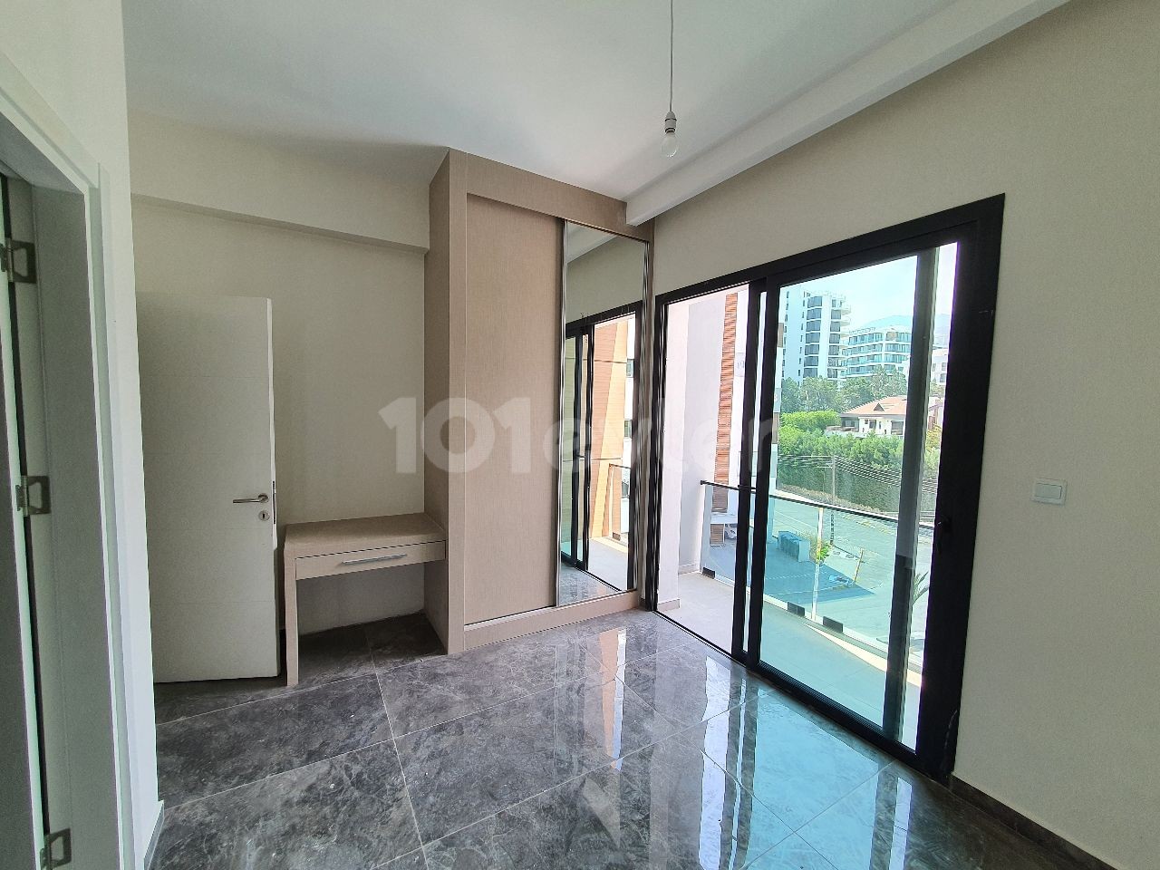 Girne Merkez | Ultra Lux | Ortak Havuzlu | 2+1 Penthouse |Dağ Manzaralı Daire