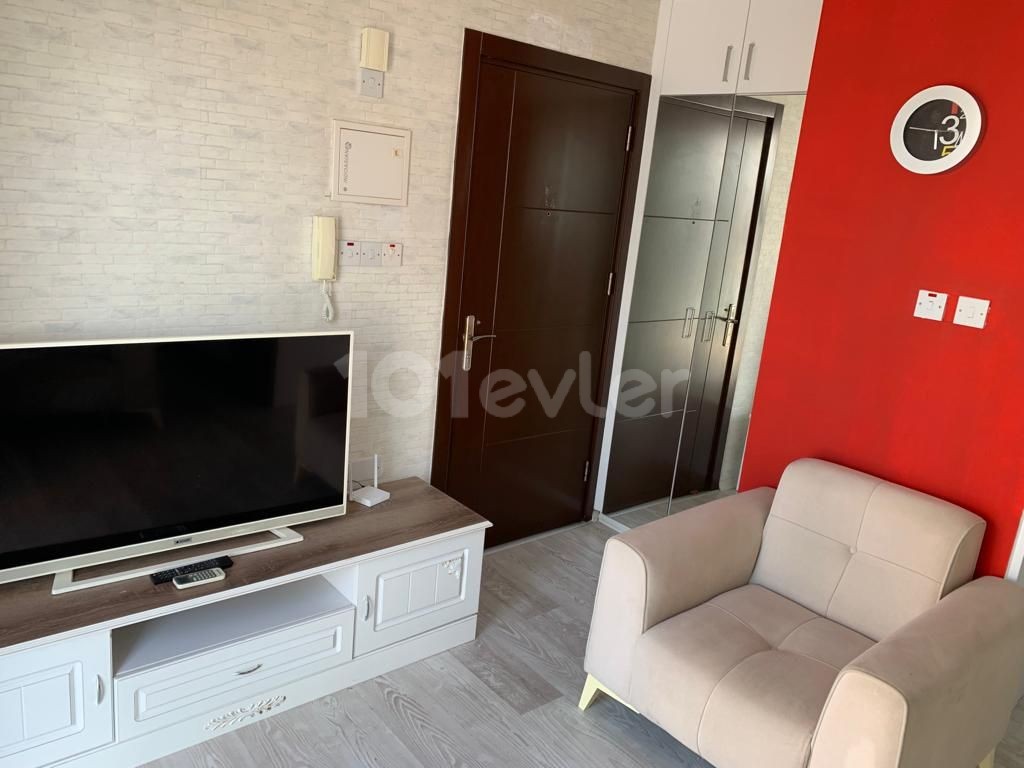 Girne Merkez | 65 m2 | Balkonlu | Ferah Daire