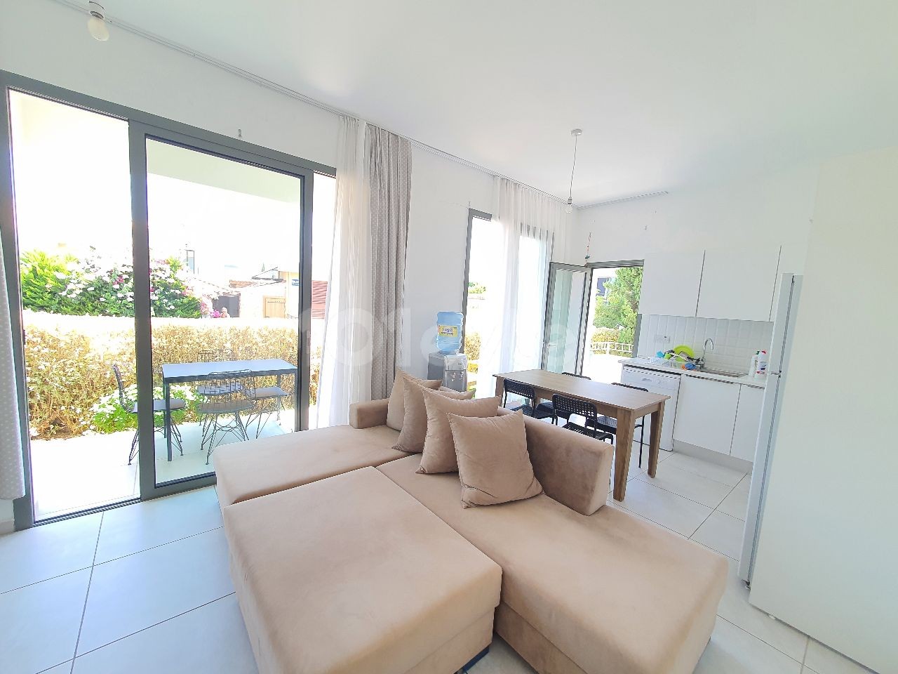 Kyrenia Alsancak / Grundstück Mit Gemeinschaftspool / Wohnung Im Erdgeschoss Mit Garten ** 