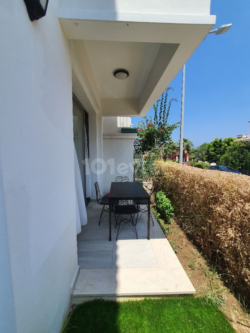 Kyrenia Alsancak / Grundstück Mit Gemeinschaftspool / Wohnung Im Erdgeschoss Mit Garten ** 