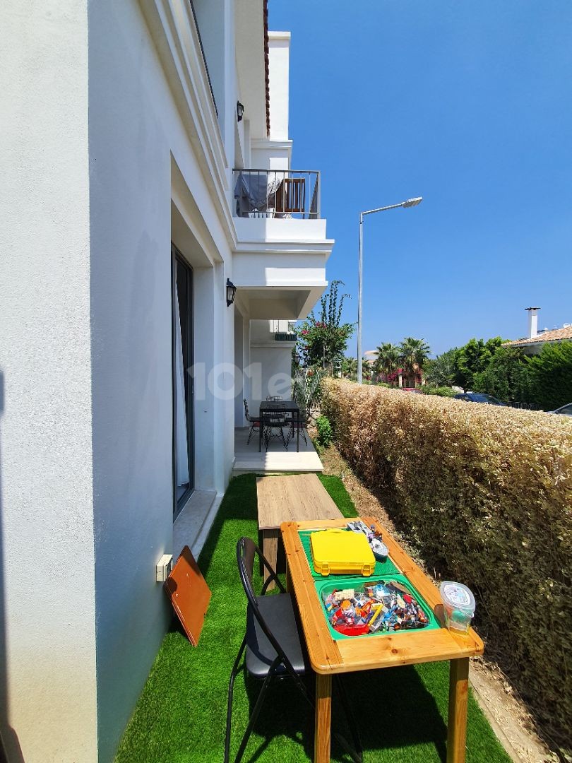 Kyrenia Alsancak / Grundstück Mit Gemeinschaftspool / Wohnung Im Erdgeschoss Mit Garten ** 