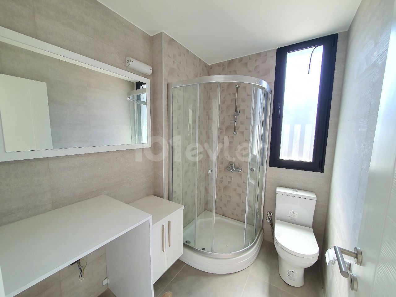 Kyrenia Central; Commercial Permit, Immediate Delivery Apartment ** 