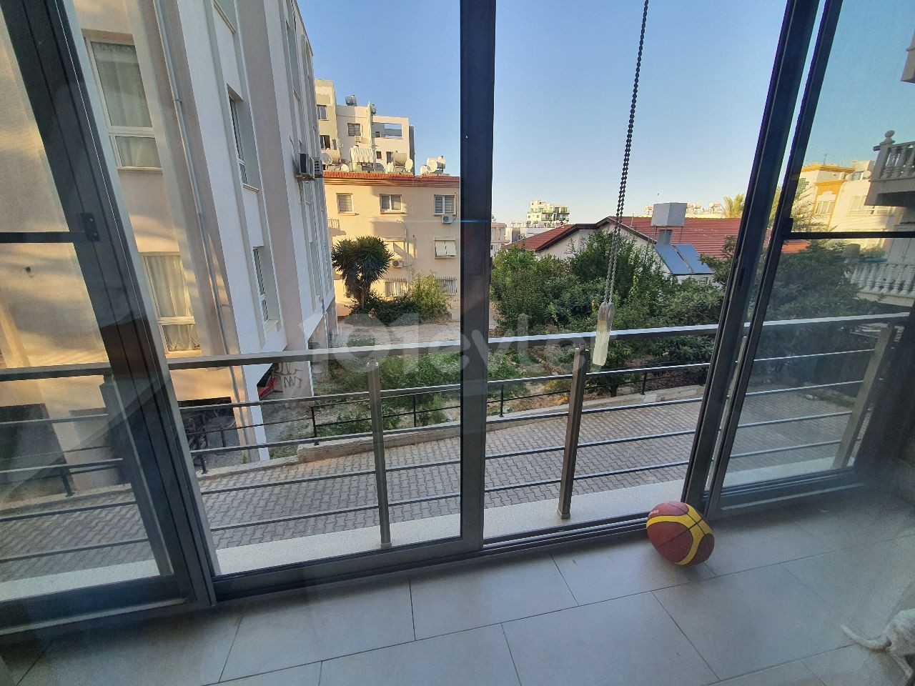 Kyrenia, Near Nusnar Market , Esyali Spacious Apartment ** 