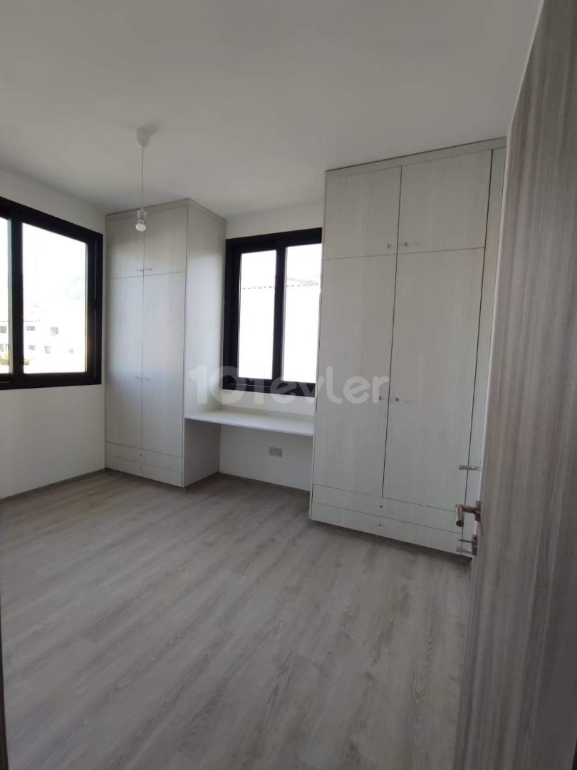 Girne Alsancak | Bakımlı Geniş Bahçe| Satılık 4+1 Havuzlu Lüks Villa