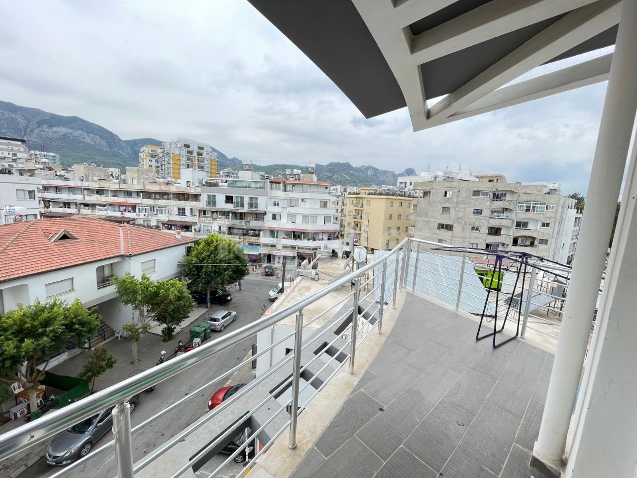 In the Heart of Kyrenia; 3+1 Mountain View, FULLY FURNISHED! TURKISH KOCANLI FLAT!!