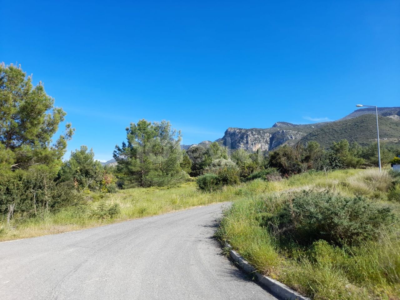 LAND ZUM VERKAUF IN KYRENIA CHATALKÖY ** 