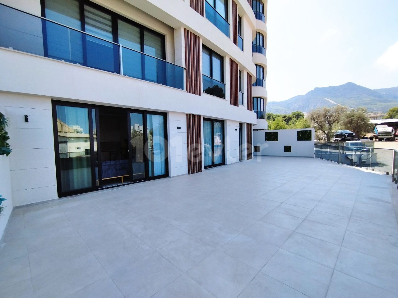 Luxus Möblierte Wohnung Auf Dem Gelände Mit Zentralem Pool In Kyrenia ** 