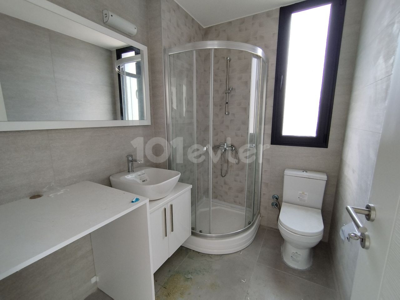 Kyrenia Central 2 + 1 Apartment for Sale ** 