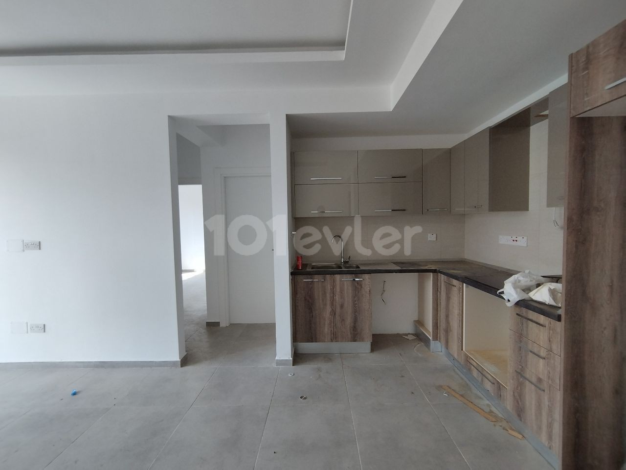 Kyrenia Central 2 + 1 Apartment for Sale ** 