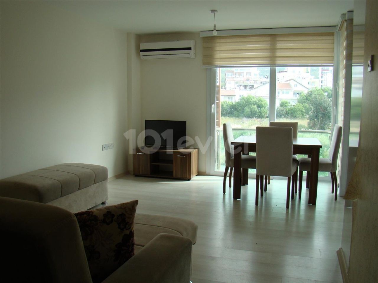 SEMI-FURNISHED 2 + 1 APARTMENT FOR SALE IN THE CENTER OF KYRENIA ** 