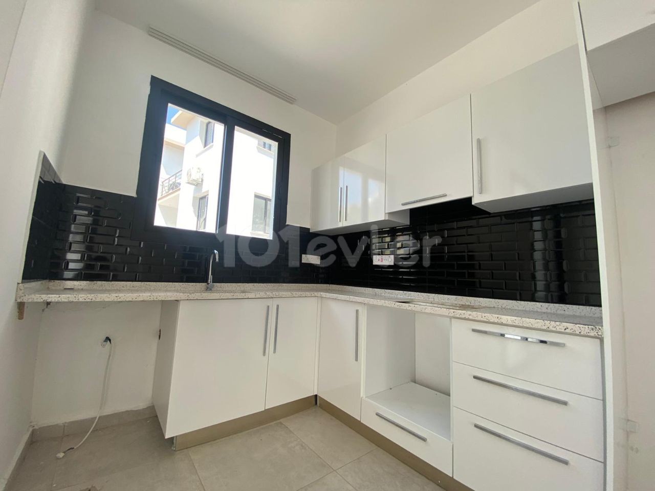 GİRNE ALSANCAK 2+1 SATILIK DAİRE 