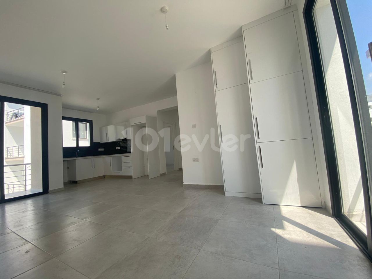 GİRNE ALSANCAK 2+1 SATILIK DAİRE 