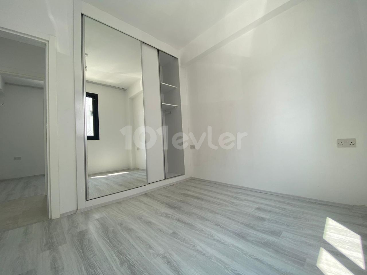 GİRNE ALSANCAK 2+1 SATILIK DAİRE 